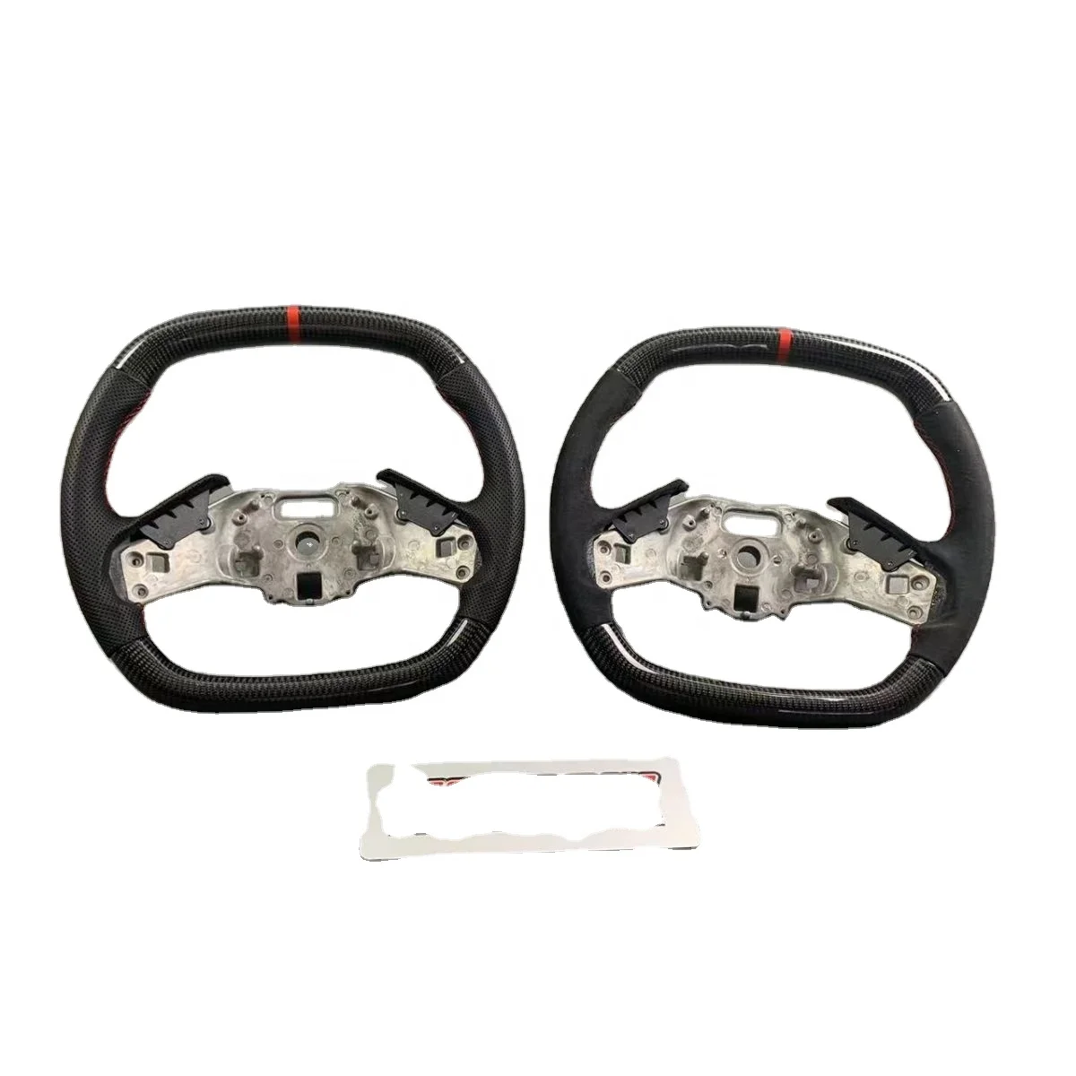 

Для Chevrolet C8 изготовленный на заказ руль из углеродного волокна