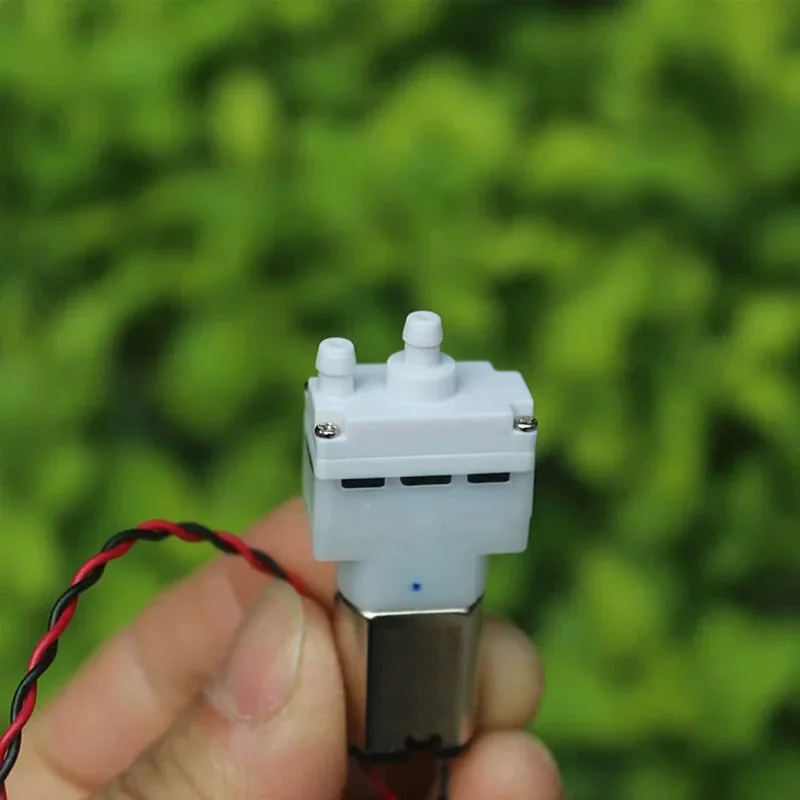 Mini-Membranwasserpumpe, DC 3–5 V, 3,7 V, kleine 030-Motorpumpe, stumm, selbstansaugende Saug-Vakuumpumpe mit geringem Geräuschpegel