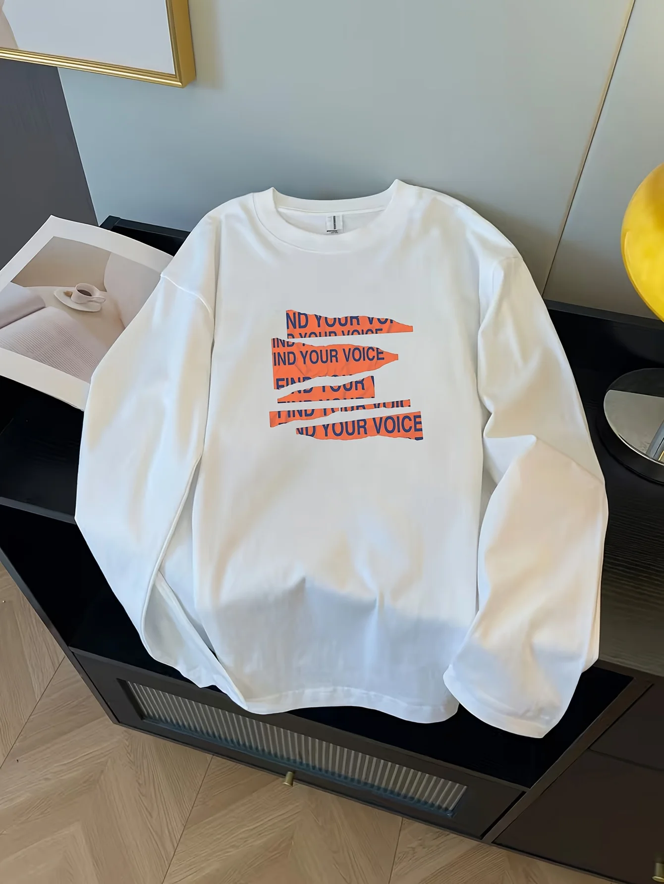 Regular Fit Long-sleeve T-shirt for Men / Suitable for Spring, Autumn, and Winter as an Outer Layer or Base Layer / Round Neck P
