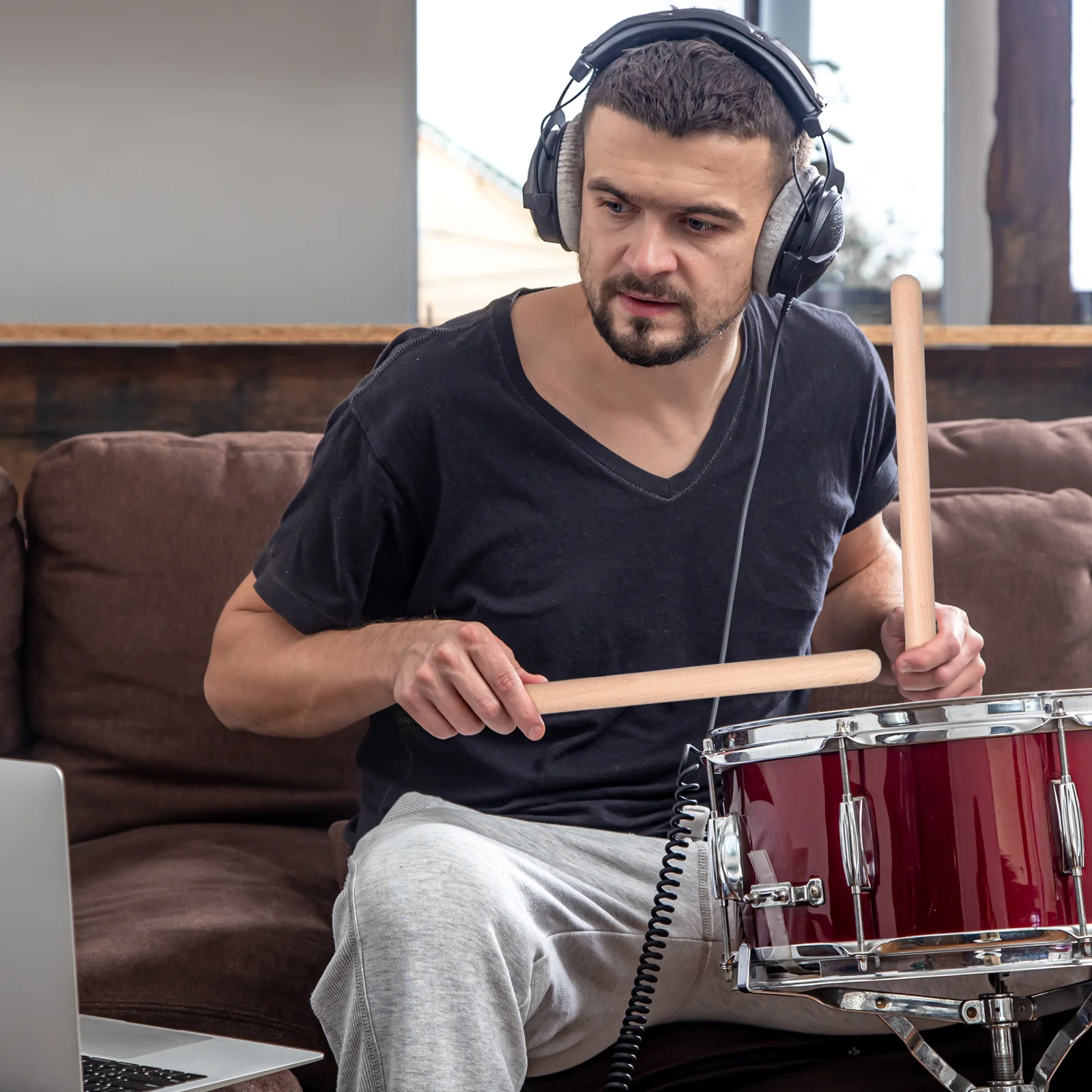 زوج واحد من أعواد الإيقاع الممتعة أداة تعليمية تطوير الشعور بالضرب خفيفة الوزن وسهلة الإمساك مثالية لأداة الإيقاع