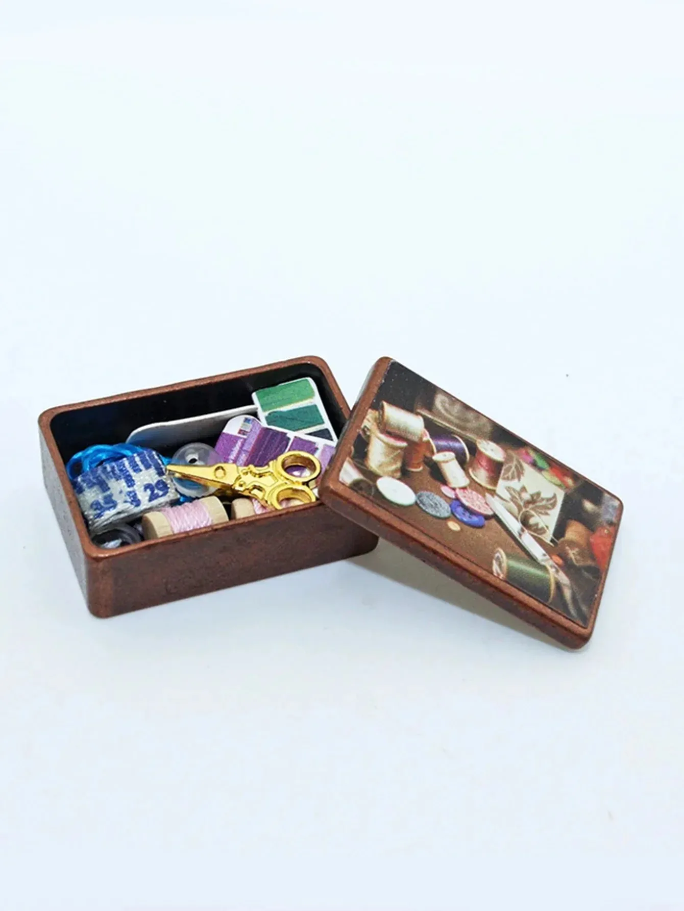 1Set Mini Dollhouse Sewing Box Thread Scissors Ruler Random Color Model