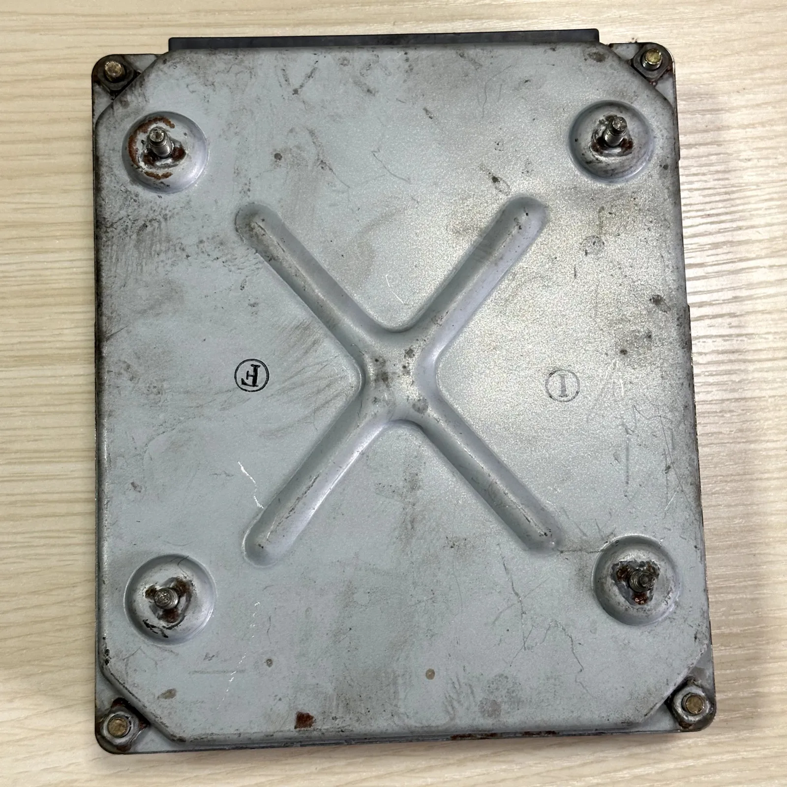 

FOR ISUZU TRUCK 6WF1 6WF1-TCC ENGINE ECM ECU USED 180110-7611 407915-2332