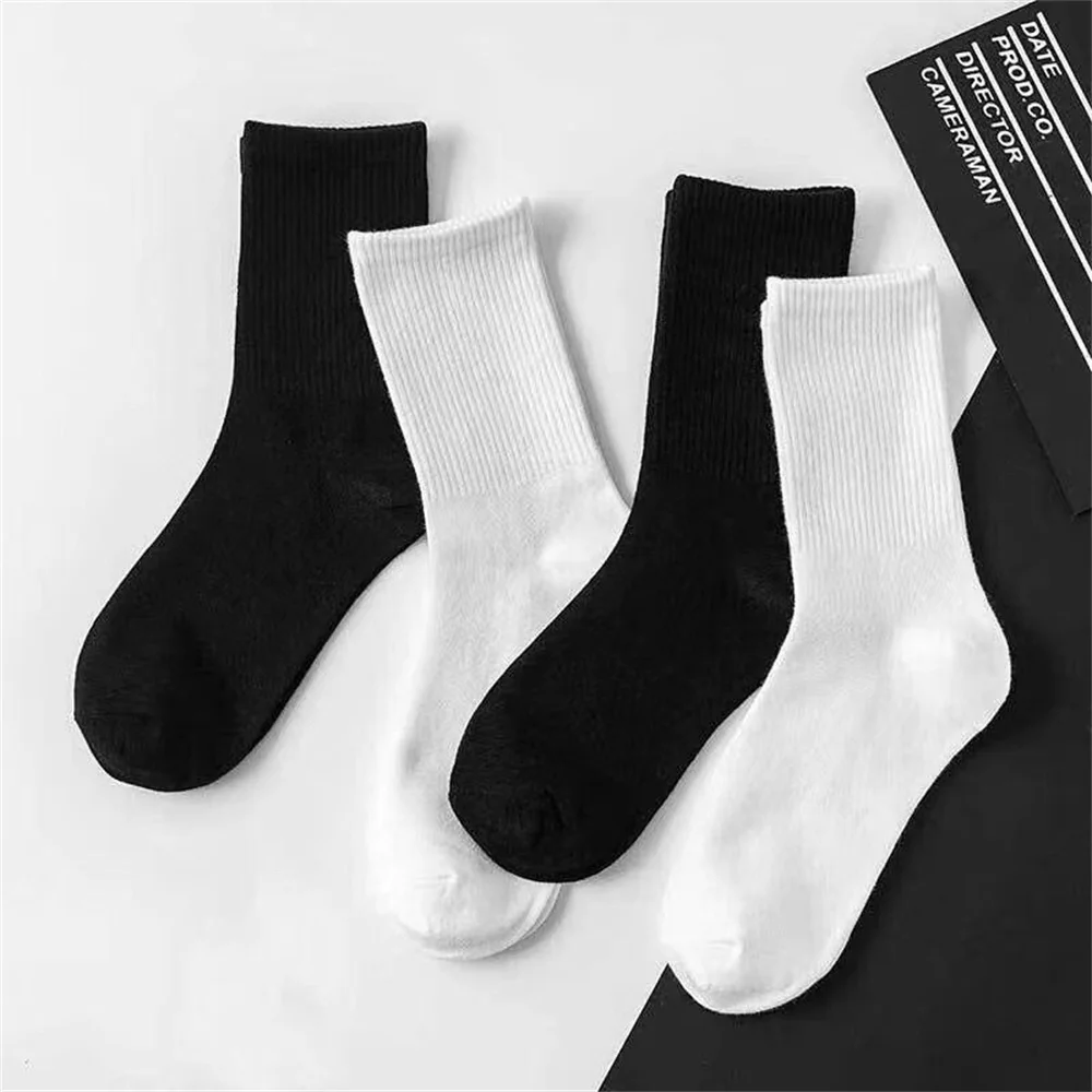 10/20 Pairs High Quality Black White Men's Cotton Socks Sweat-absorbing Mid Tube Sports Socks Breathable Women Male Middle Socks