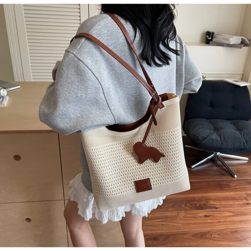 

Chic Women's Messenger Bag Premium Leather Crossbody Shoulder Handbag Ladies Designer Tote For Work And Shopping