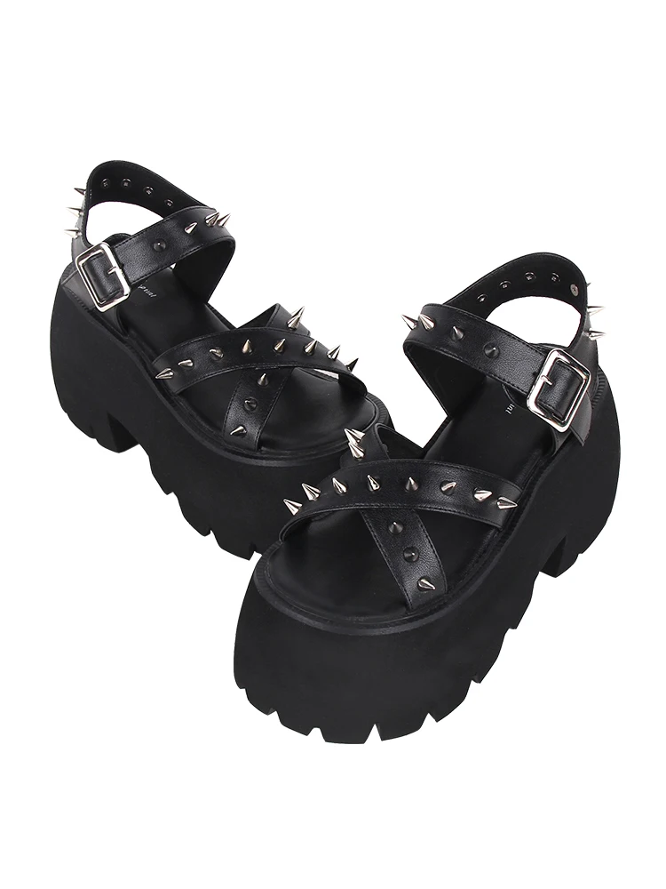 2024 Summer New Punk Punk Rivet Thick Bottom Matsuke Plum Blossom Bottom Sandals Japanese Cool And Spicy Girl Fashion Shoes