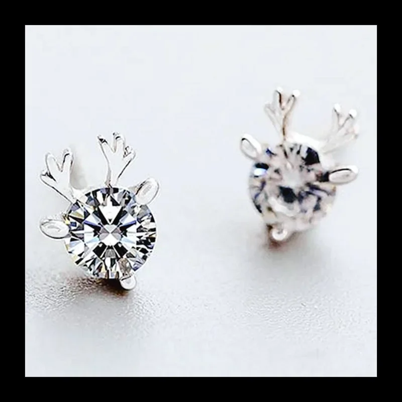 

Simple, Small and Fresh Deer Head Stud Earrings, Korean Version of Fashion, A Deer Has Your Zircon Female Christmas Elk Product.