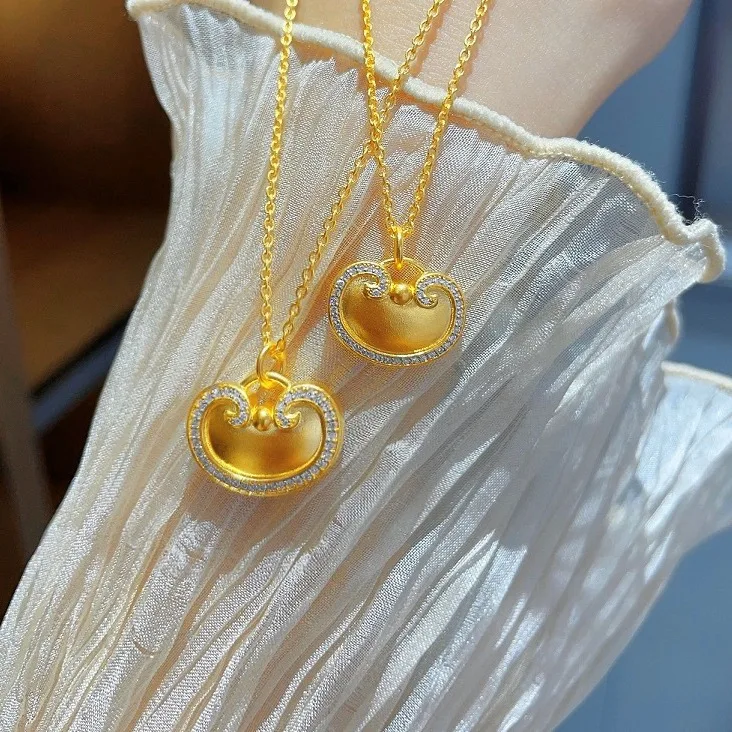 

Fashion 9999 24K real gold diamond inlay small ingot Ruyi lock necklace ancient method Xiangyun dot diamond gold ingot lock