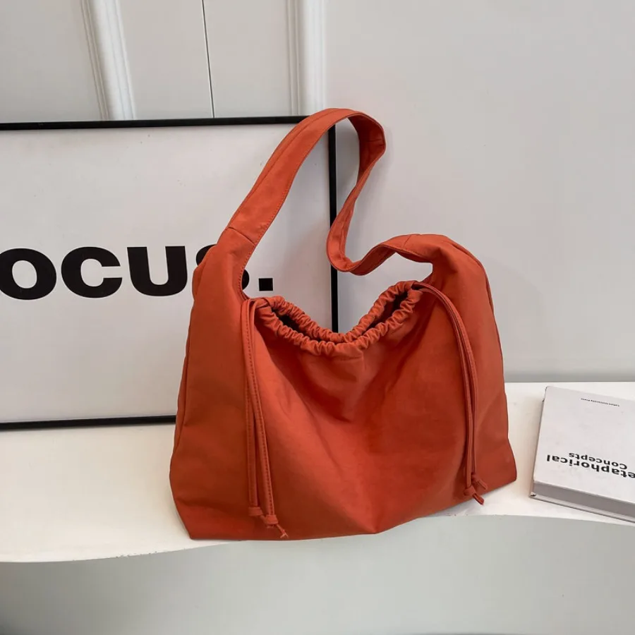 

New Fashionable and Simple Casual Drawstring Pleated Canvas Bag Versatile and Stylish Commuter Tote Shoulder Bags for Women