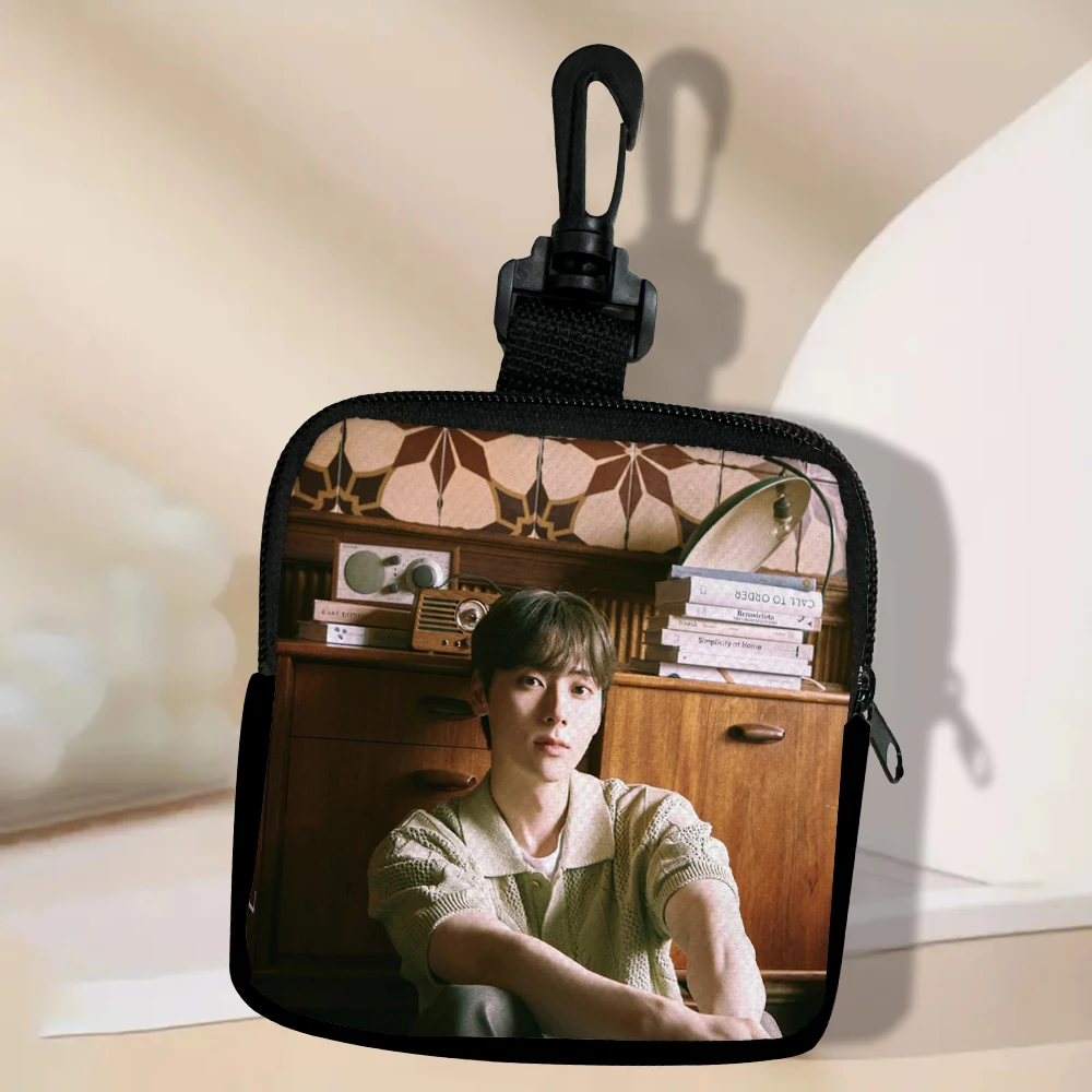 

Hwang Min-Hyun Minimalist And Fashionable Women's Short Card Bag, Ultra-Thin Mini Zero Wallet 10.16