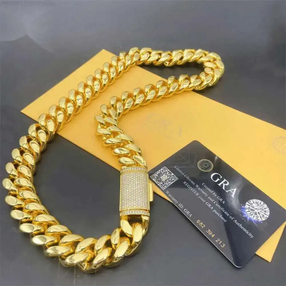

Iced Out Fashion Jewelry 12mm 14mm Cuban Chain Inlaid S925 Sterling Silver Vvs Moissanite Diamond Buckle Necklaces