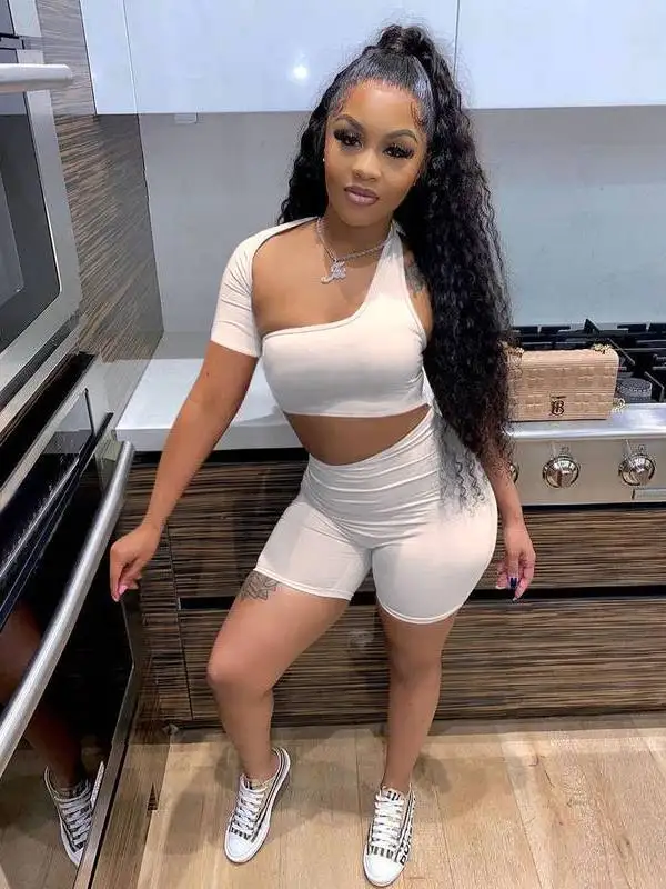 

Летний байкерский комплект из 2 предметов: шорты и топ с воротником, повседневный шик, модный женский ансамбль, зимняя коллекция, китайский производитель