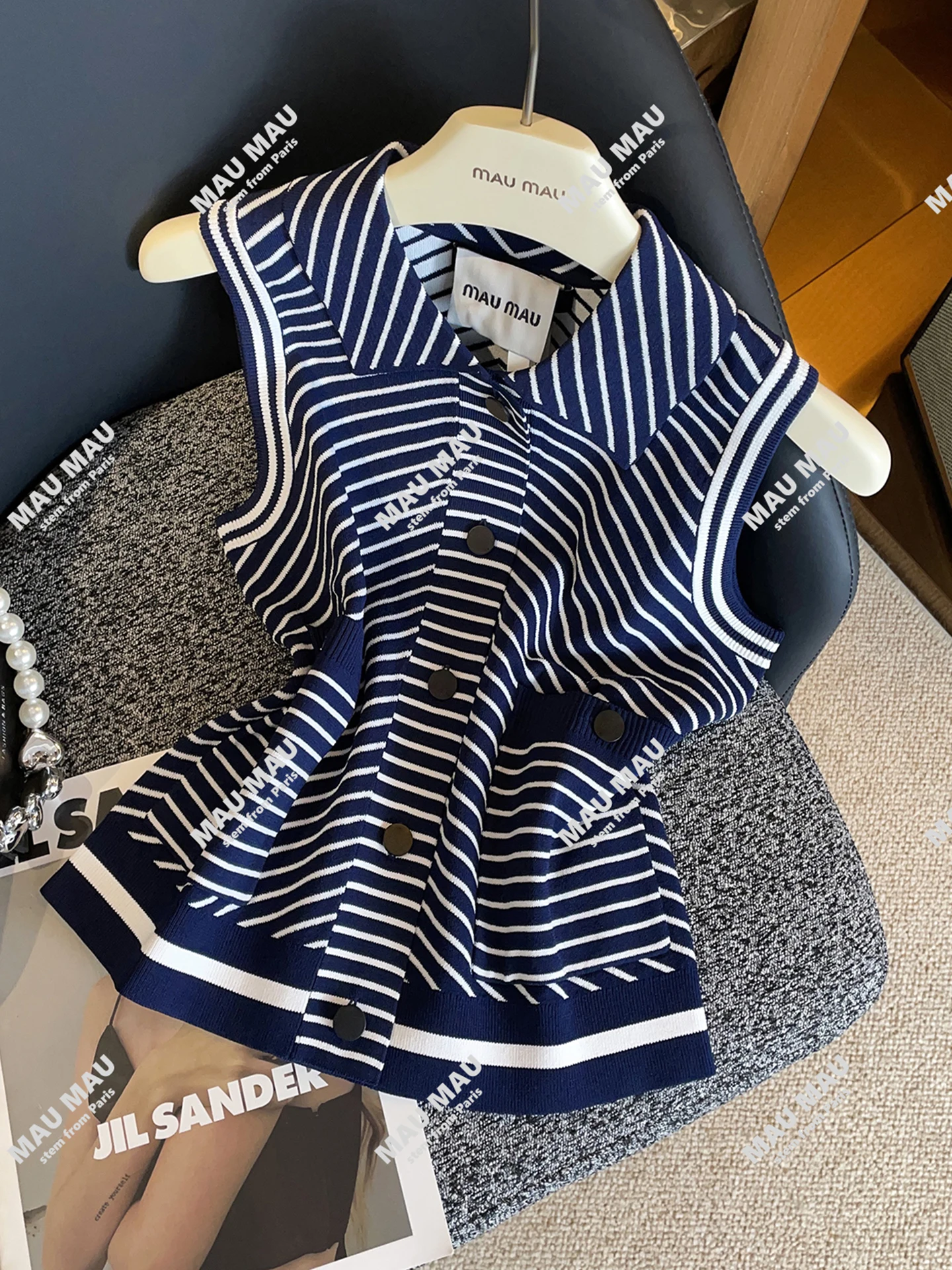 

High-End Women's Knitted Ne Cardigan Vest Striped College Sle Autumn Faion Simple Regular Fit Button up Top
