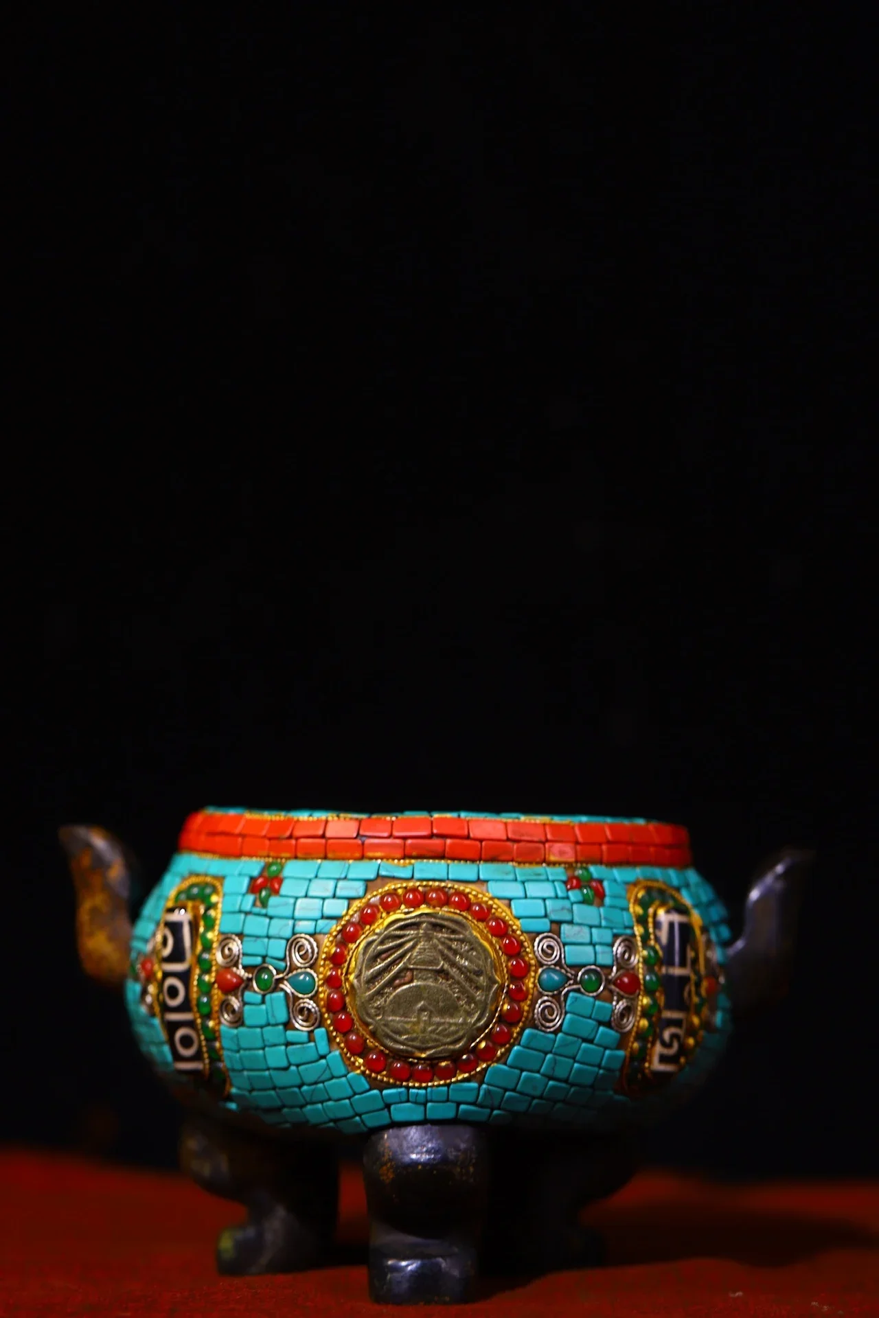 

7"Old Nepalese temples Old Meteorite Mosaic Gem gZi Beads Turquoise Beast Head Tripod Incense Burner Top Amass wealth