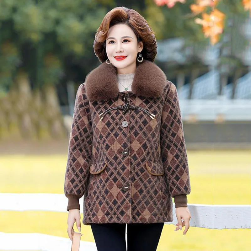 Middle Aged Elderly Womens Short Imitation Mink Velvet Woolen Overcoat Winter Thick Warm Parkas Mother High End Wool Jacket Coat