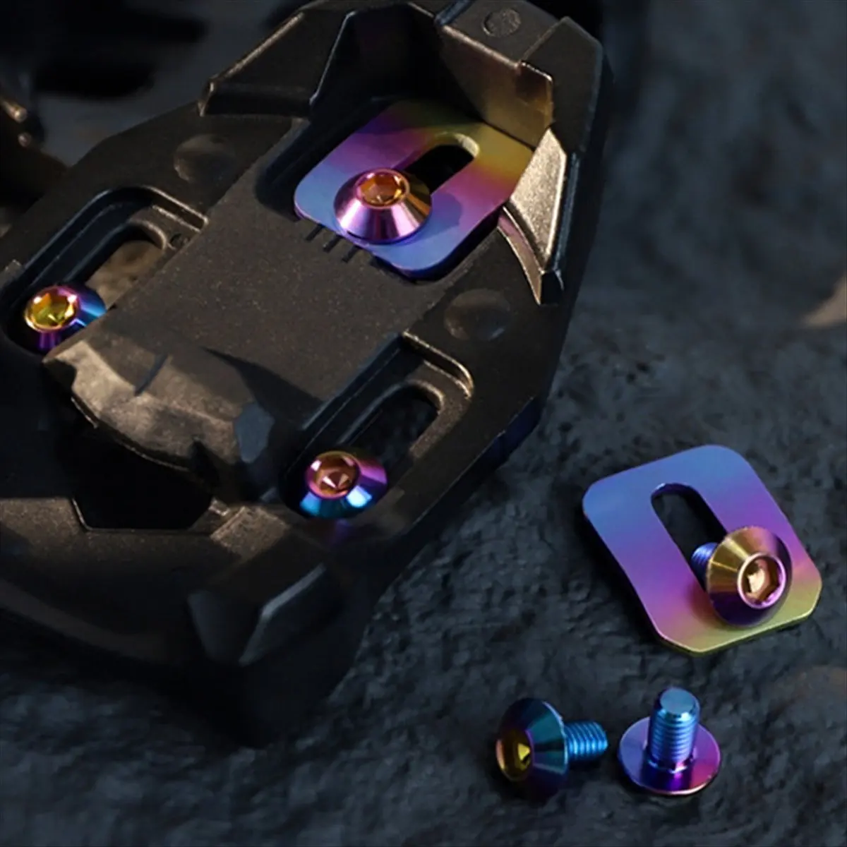 

A89X 2 Pcs Titanium Alloy Pedal Cleats Bolts Spacer Self-Locking Pedals Bolts Screws Set for Xpresso Xpro Lclic Bicycle Color