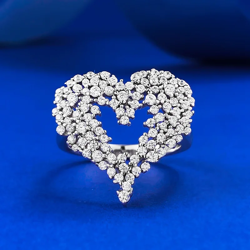 S925 silver ring with brilliant heart-shaped zircon inlay, fashionable commuting ring, women's jewelry