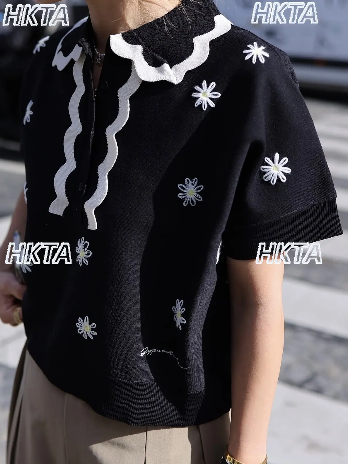 Japanese Commuter Sweet Embroidery Contrasting Short Knit Tshirt Women Autumn New Loose Short Sleeve Top Knitted T Shirt Ladies