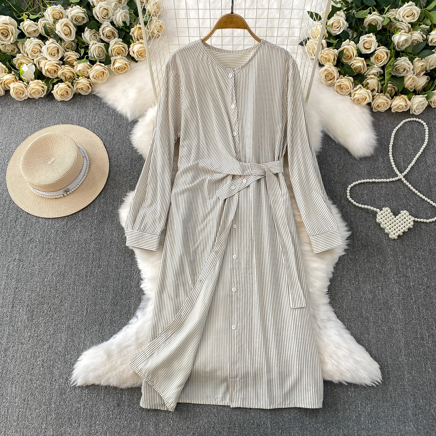 SuperAen Camisa larga holgada de estilo coreano con cuello redondo y rayas de gran tamaño, vestido de un solo pecho con cintura con cordones de diseño informal de otoño