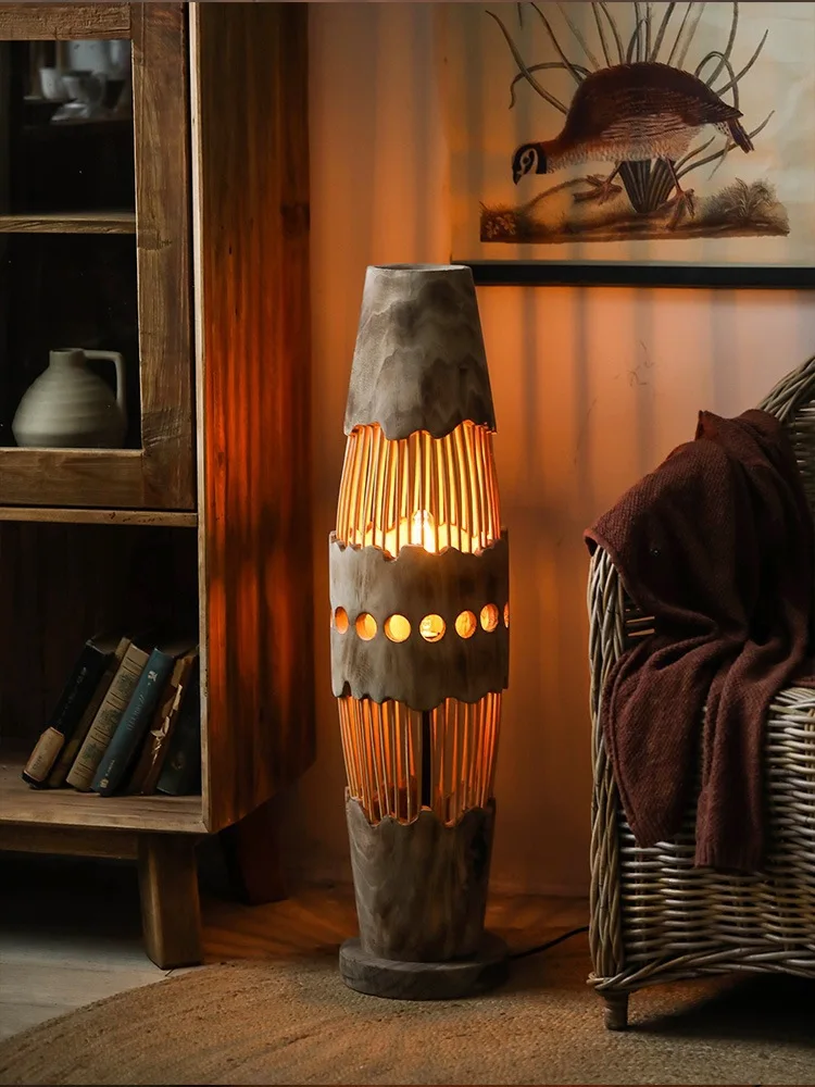 

Handmade log hollow living room floor lamp B & B wabi sandy wind retro bedroom atmosphere light sofa decorative ornament