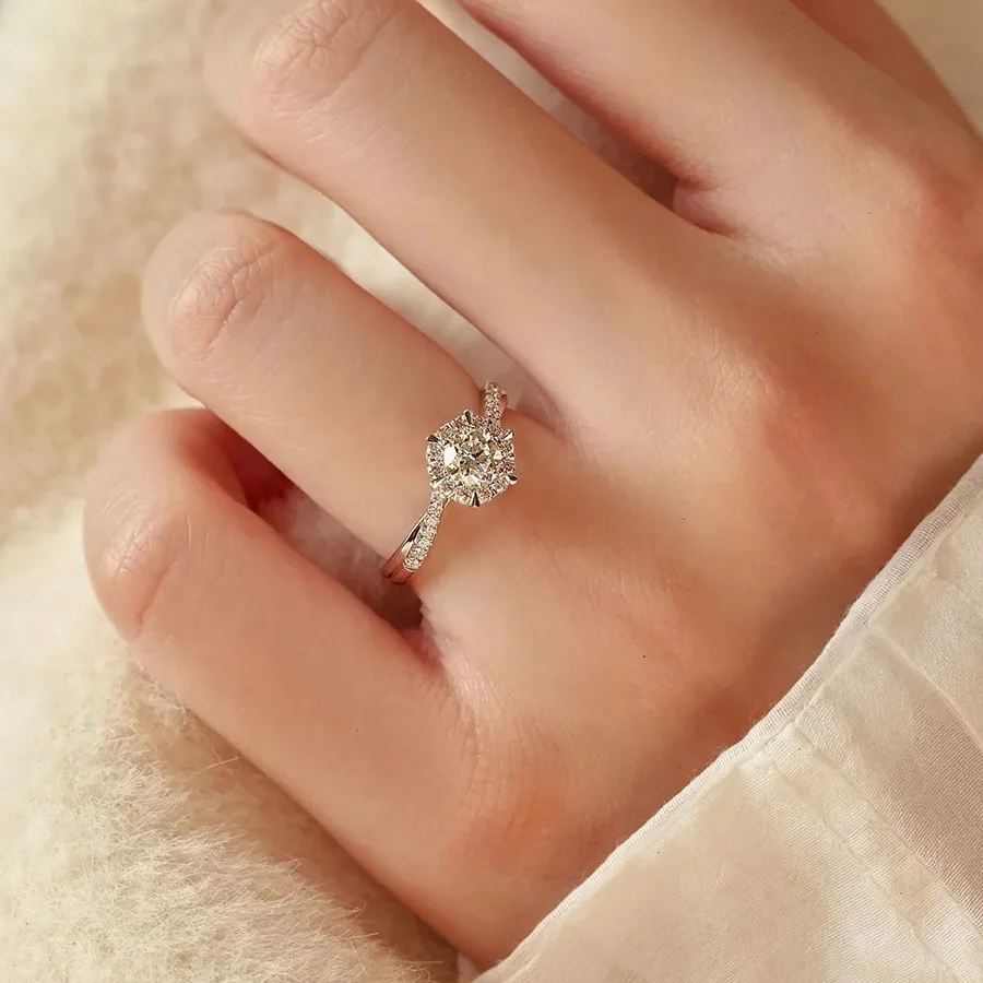 Luxury 18K Solid Platinum PT950 certifid star woven one carat moissanite ring female hexagram engagement twist arm ring