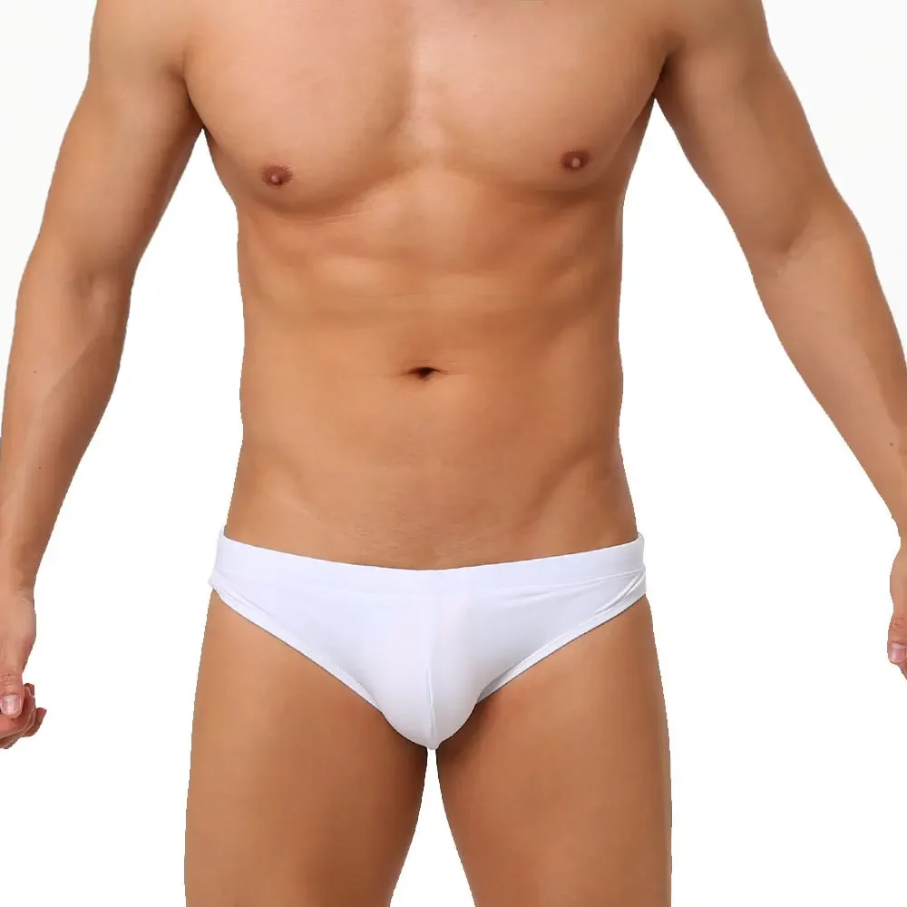 Calzoncillos de baño para hombre, ropa de baño Sexy con bolsillos de parche blanco y negro, pantalones cortos deportivos para agua y playa