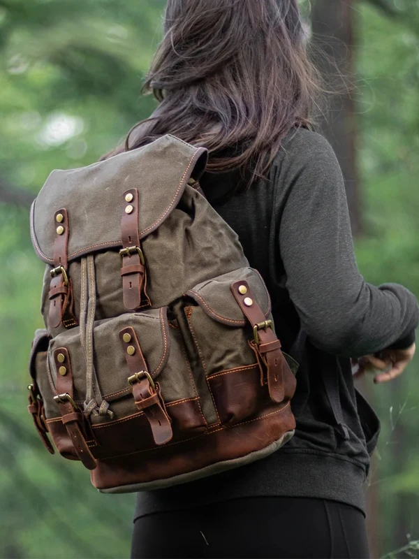 Retro World War II Canvas Backpack Double Shoulder Mountain Climbing Computer Bag Lightweight Waterproof Travel Bag for Youth
