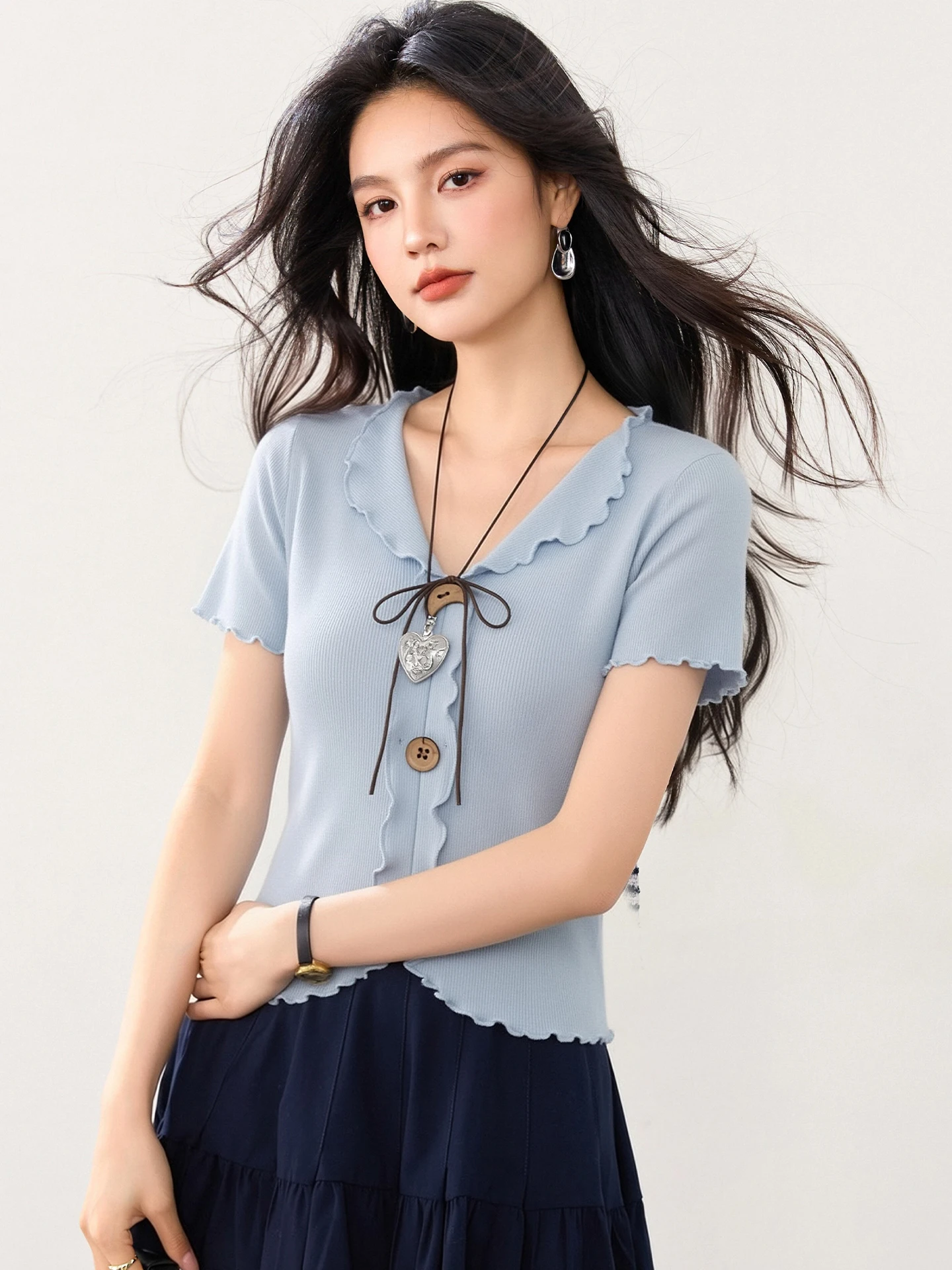 New Summer Women's Korean Style Fan-shaped Edge V-neck Bow Tie Front Button Short Casual Top Slim Fit Short Sleeve T-shirt