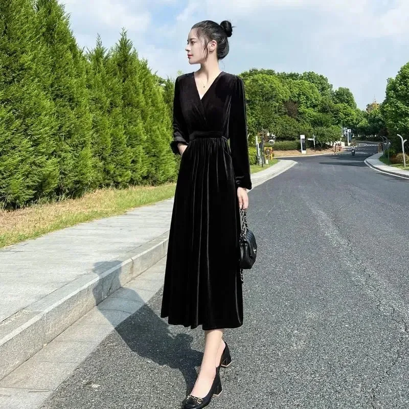 Women's Dress 2025 New Autumn Black Golden Velvet Dresses Female Long Sleeved Fashion Elegant A-line Dress Party Vestidos