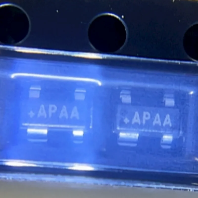 

5pcs/lot APAA MAX811TEUS+T NEW Original Genuine Chip Packing SOT-143