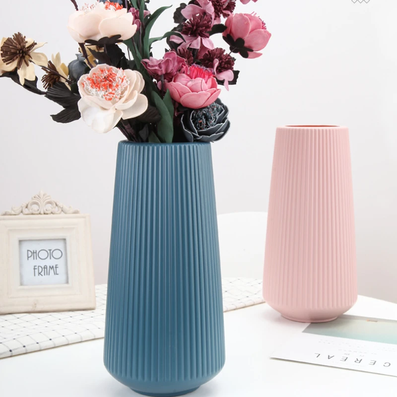 

Simple Plastic Vase Dry and Wet Flower Arrangement Container Nordic Style Floral Decoration Imitation Porcelain Vase