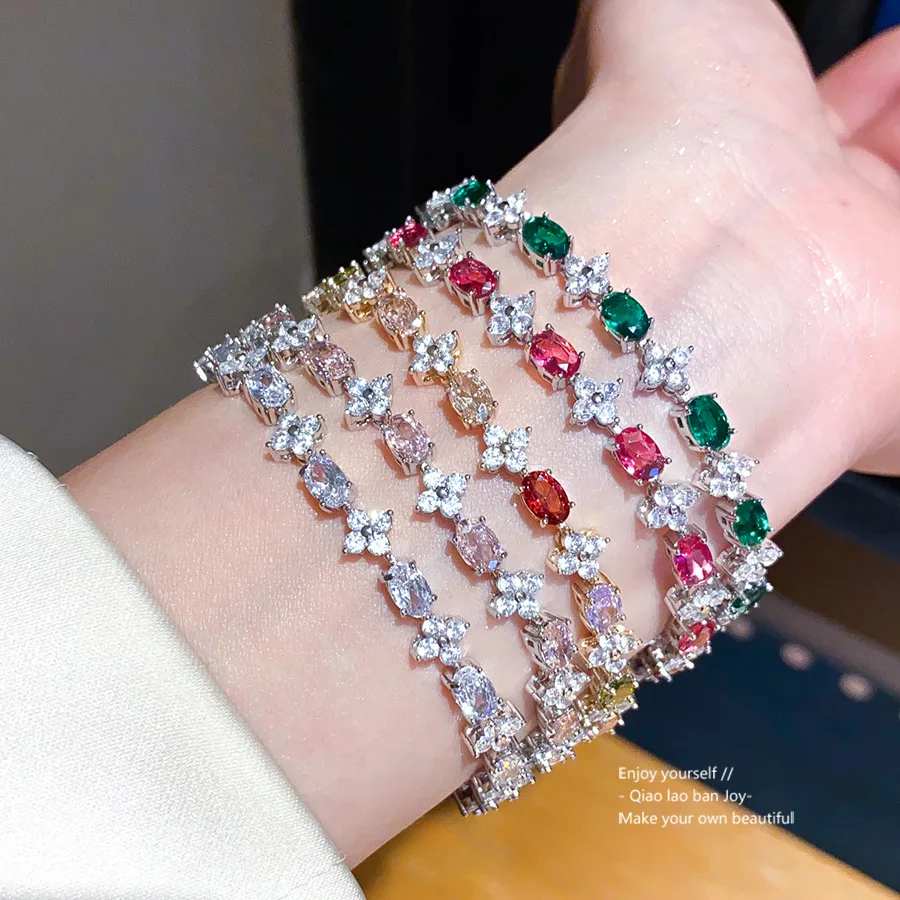 

Light Luxury Zircon Oval Flower Clasp Bracelet For Women Personality Design Elegant Wristband High Grade Exquisite Jewelry Gift