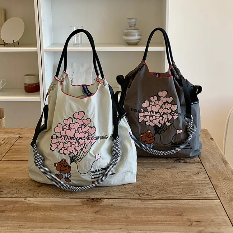 

New Japanese-Style Embroidered Shopping Bag for Women, Single Shoulder Bag with Heart Balloon Bear Pattern, Large Capacity Foldable Tote Bag, Suitable for Commuting, Travel, Leisure, and as a Surprise Gift for Holidays and Christmas