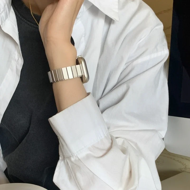 Cinturino in metallo acciaio inossidabile per Apple Watch 44mm 40mm 45mm 41mm 42/46mm 49mm Bracciale per iWatch Ultra Series 10 9 8 SE 7 6 5 4