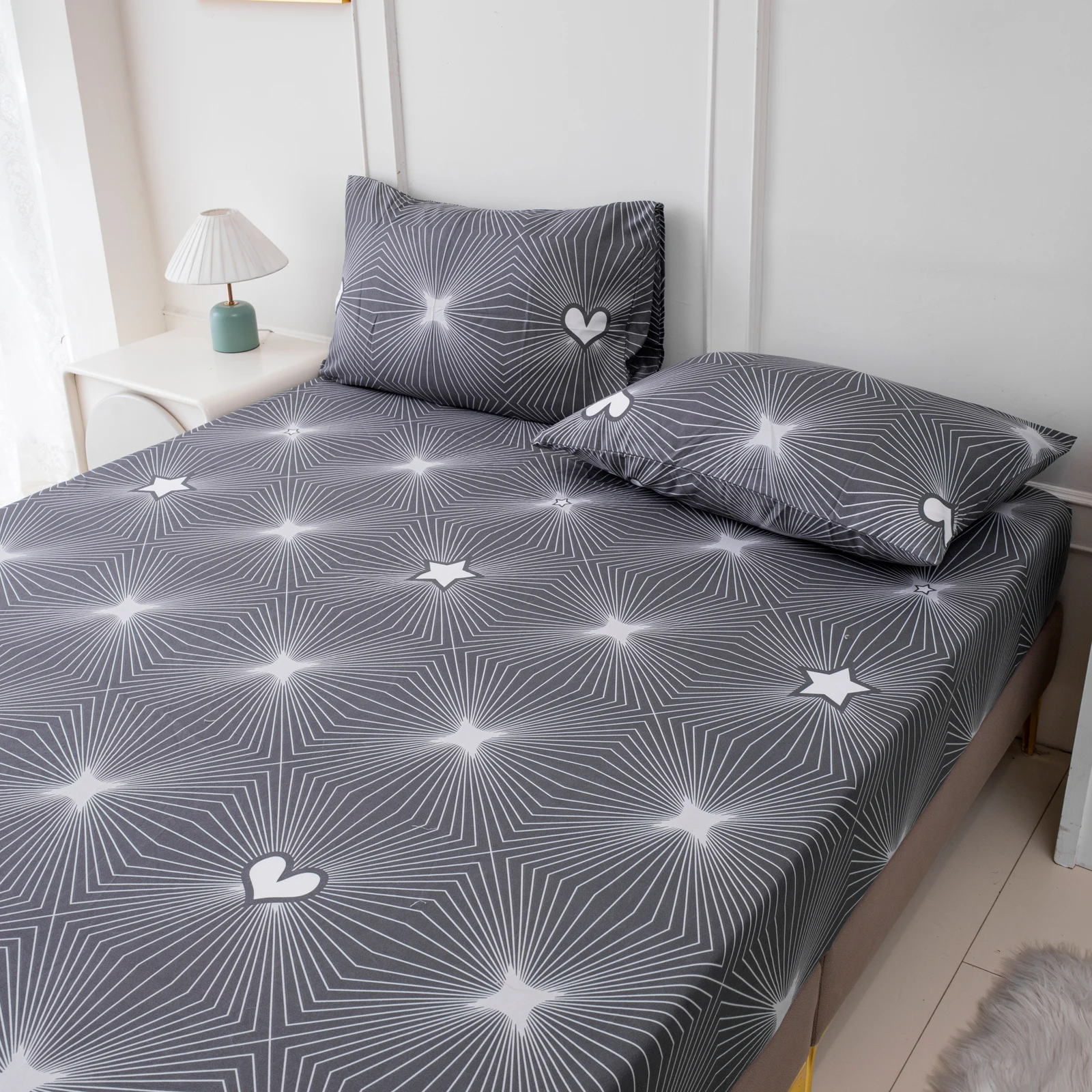 Geometric Star Pattern Printed Fitted Sheet, 1-Piece Mattress Cover (Pillowcase and Pillow Insert Not Included), Simple Line Design Polyester Fiber 3D Dirt-Resistant Mattress Protector, Soft and Breathable Polyester Fitted Sheet, Suitable for Bedroom, Dormitory, Guest Room, Homestay, All-Season Use, Machine Washable