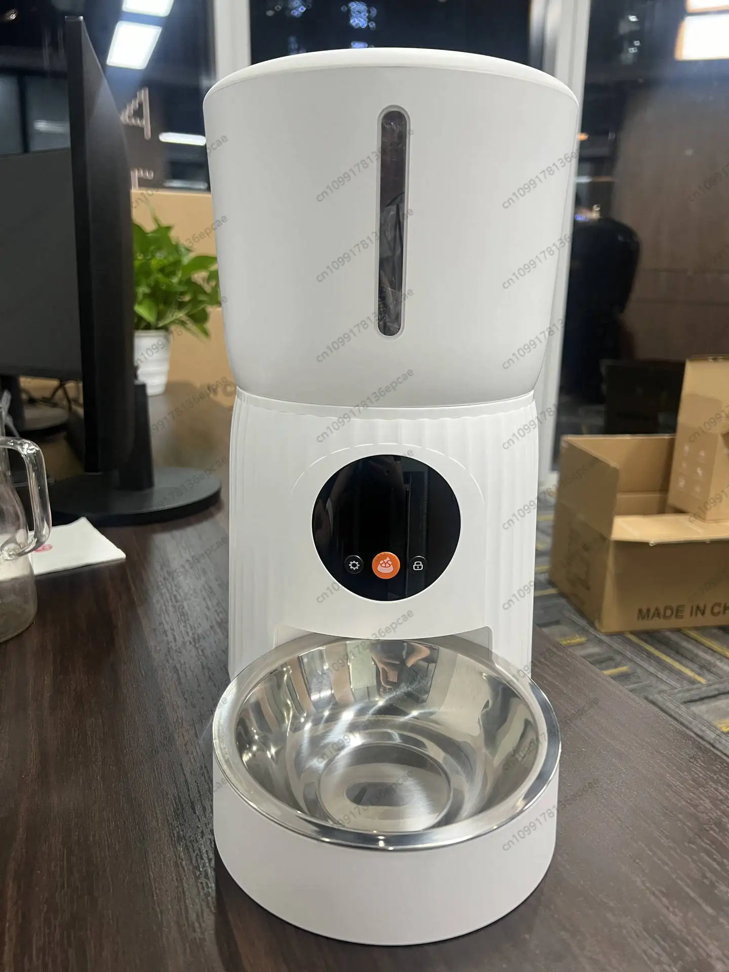 

Video remote intelligent pet feeder high definition wide angle household cat dog food automatic