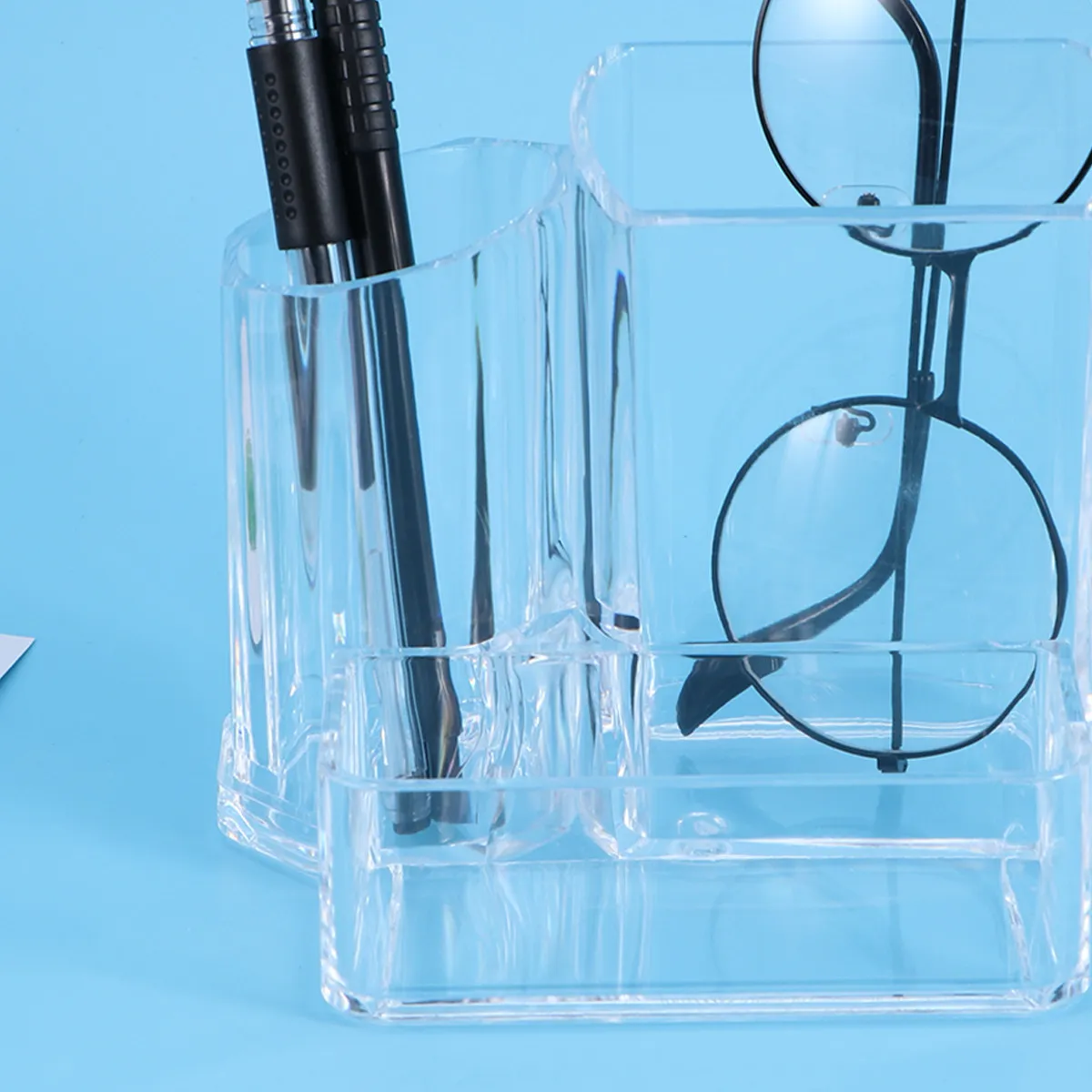 

Impeccable Craftsmanship Transparent Plastic Pen Holder Sturdy Desk Organizer for Pens Pencils Makeup Trinkets Office Supplies