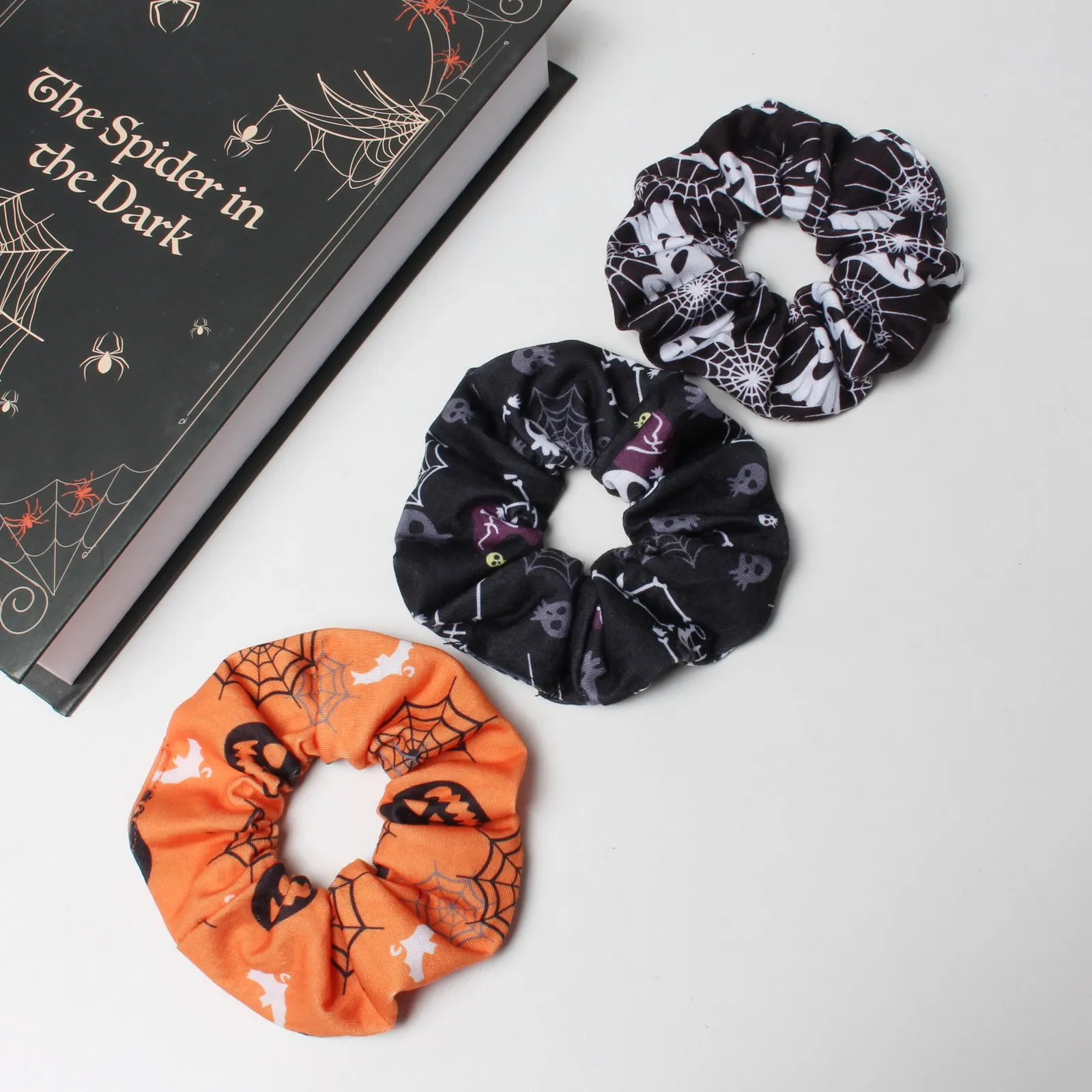 Halloween Hair Ties Pumpkin Ghost Skeleton Velvet Elastics Hair Scrunchies for Women Girls Ponytail Holder Hair Band Ropes 2PK