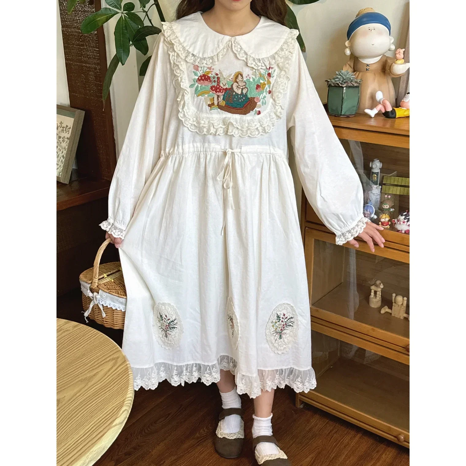 

Rococo Sweet Cotton Floral Embroidery Lace Long Sleeve Midi Dress for Women Vintage Mori Girl Retro Chic Lolita Evening Dress