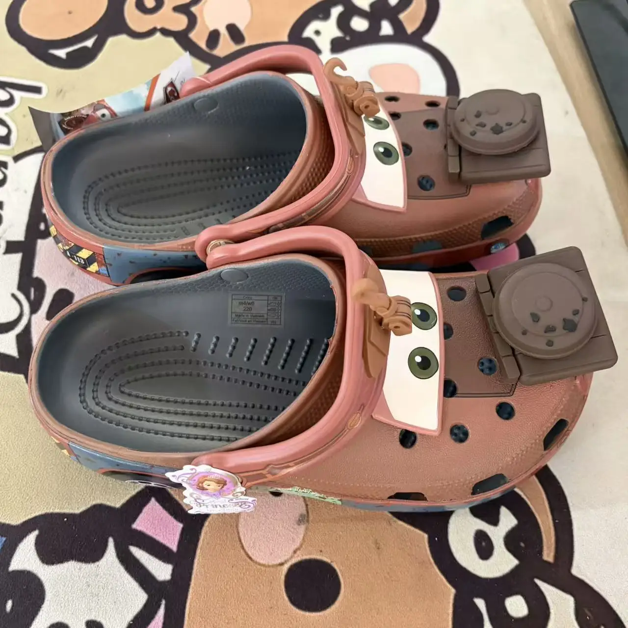 Adult Light Blue Racing Car Print Clogs Non-Slip Comfortable Garden Beach Water Shoes Slip On Casual Slippers for Boys Girls