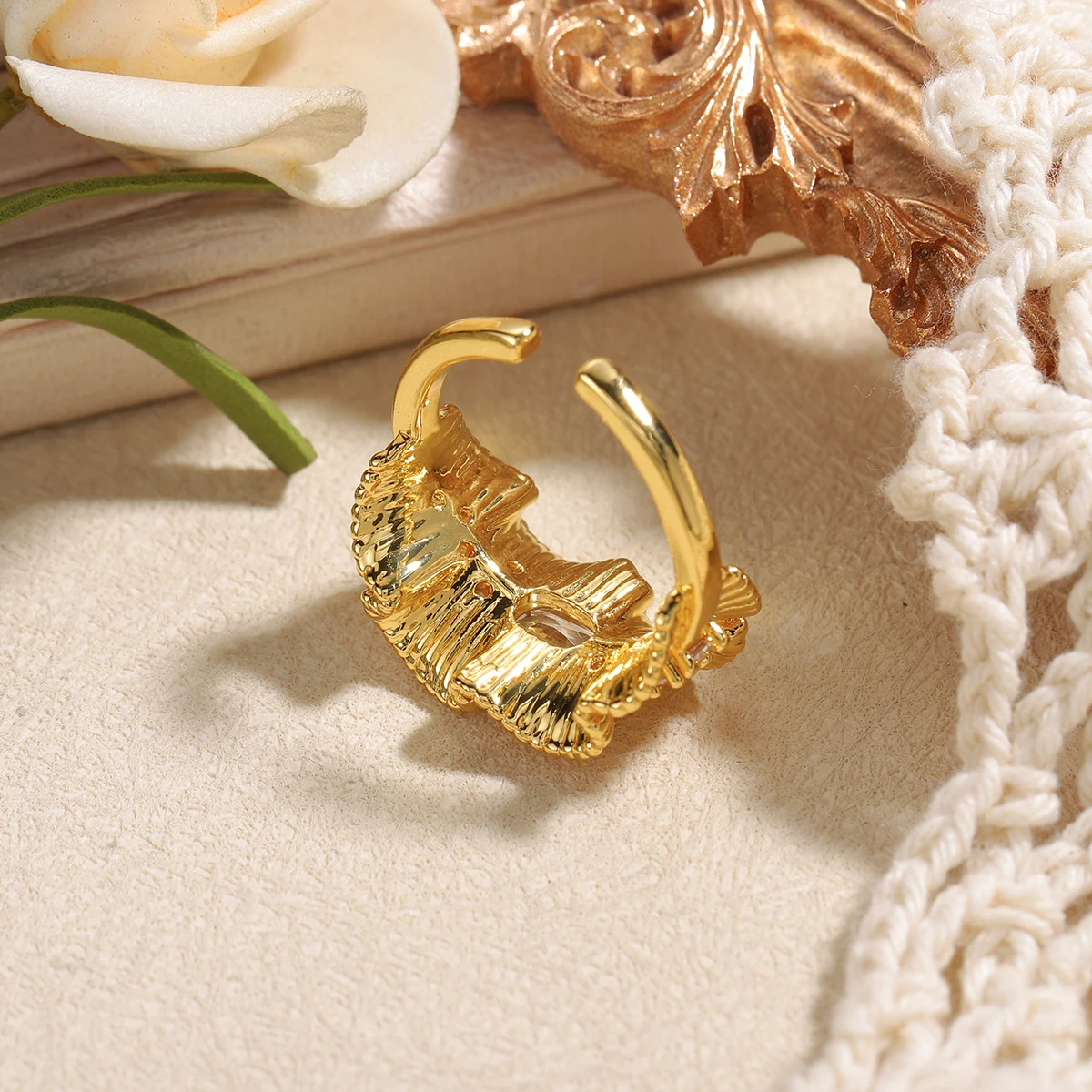 French Vintage Pleated Ruffle Gold-Plated Ladies' Ring – Luxurious Zirconia – Fixed Size – Bold, Eye-Catching Wide Band Ring – A