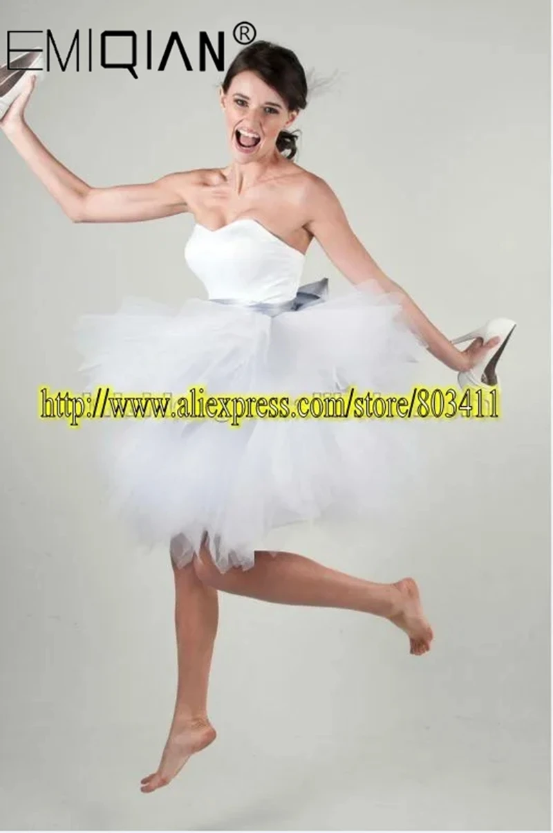 

New Arrival Gorgeous Strapless Short Tulle Wedding Dress Knee Length Reception Dresses