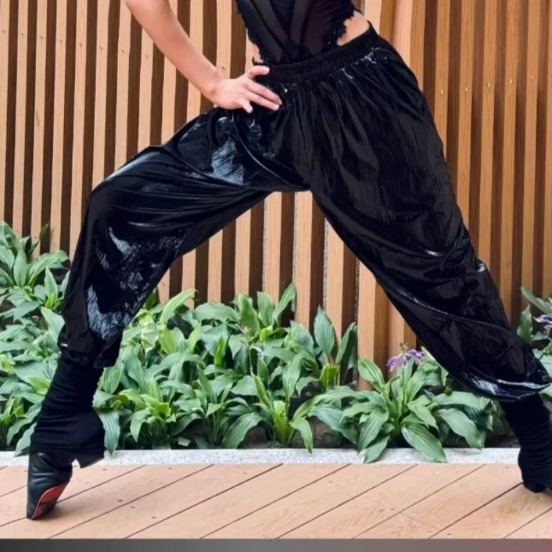 

Одежда для латинских танцев по индивидуальному заказу, тренировочный костюм для взрослых, обучающий костюм, имитация лакированной кожи, модель глянцевых брюк