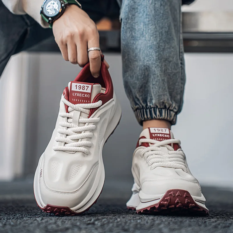 أحذية رياضية عصرية للرجال ربيع جديد نعل ناعم يسمح بمرور الهواء كاجوال خفيفة الوزن للتنس أحذية رياضية للرجال Zapatillas De Hombre