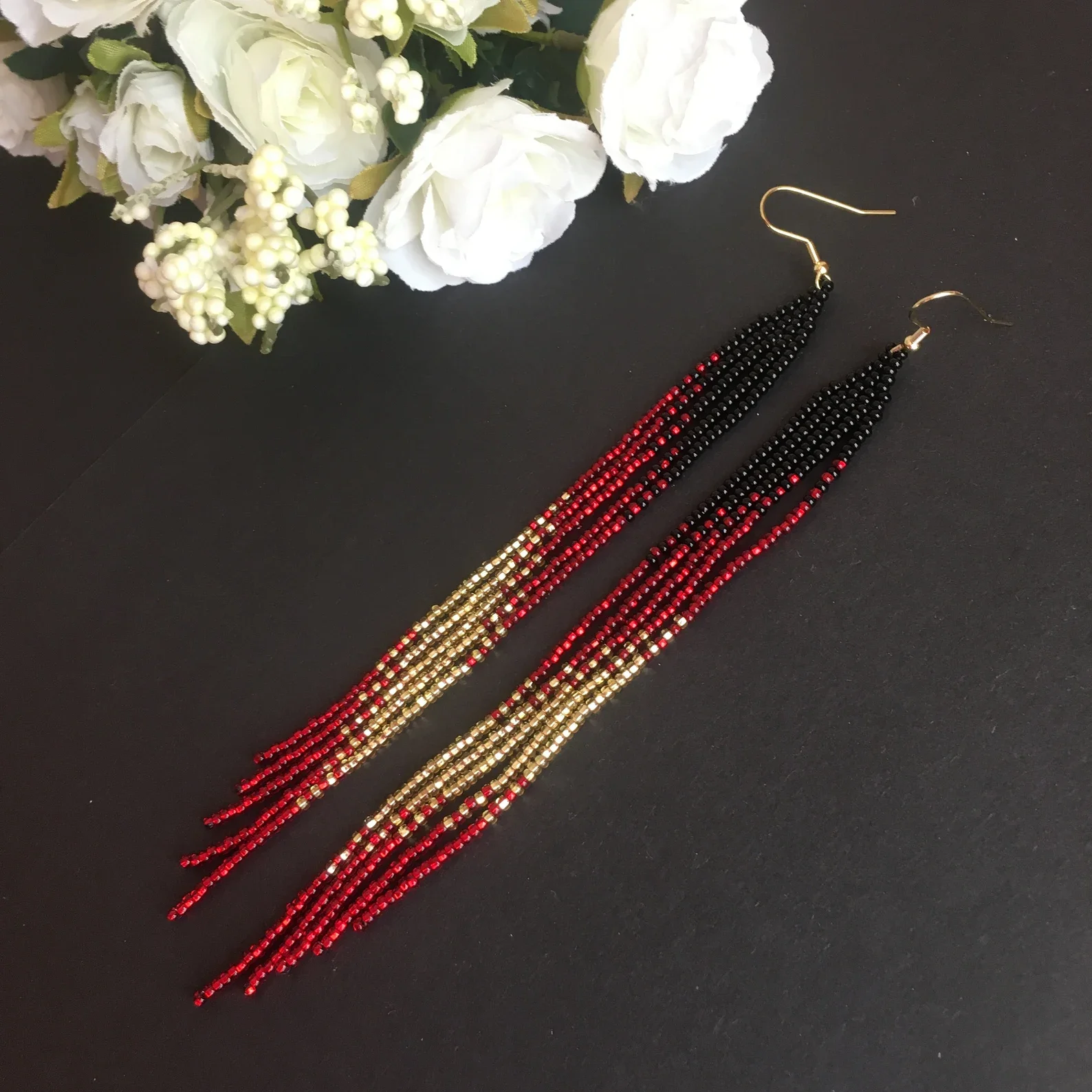 

ZGMXR Rice bead earrings Tassel Bohemia Gradation color Hand weaving Alloy Woman Fashion Simple Creativity Beaded earrings