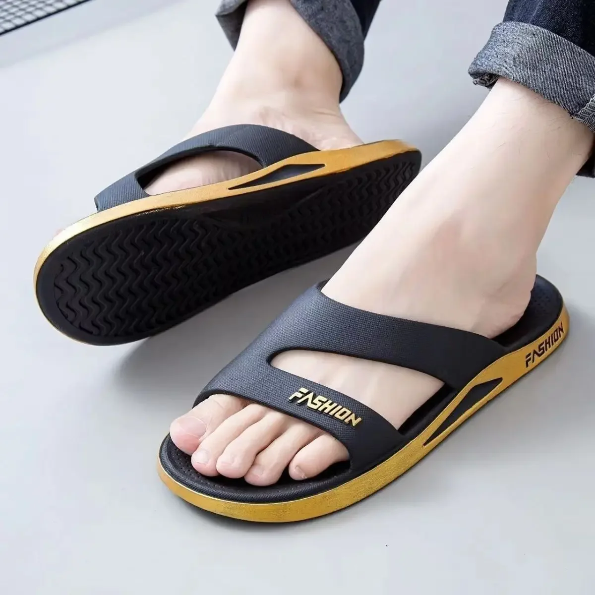 Boy External Wear Bathroom Home Non-slip Deodorant Wear-resistant Indoor Home Beach Cool Slippers Quick Drying Non-slip Luxury