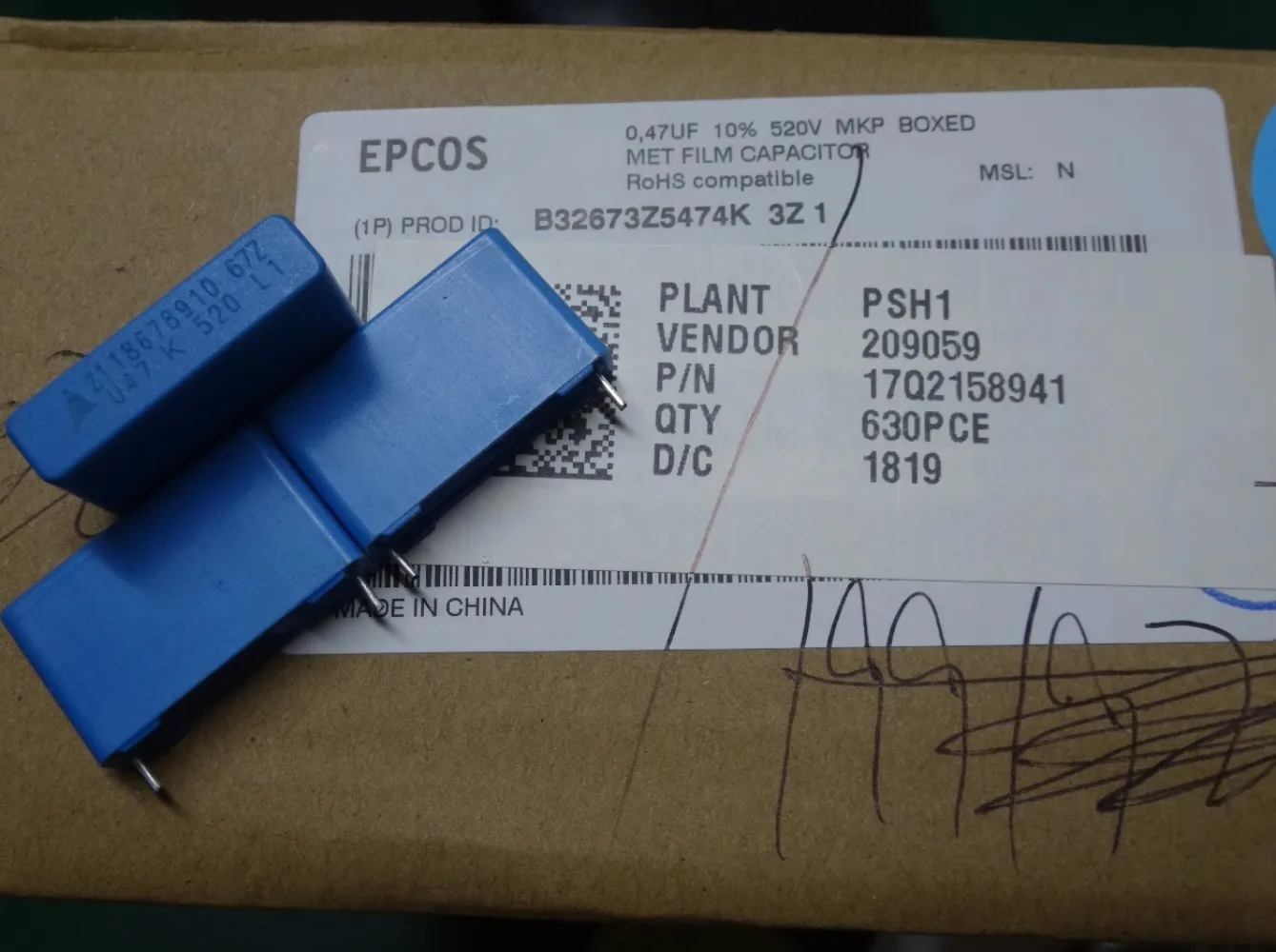 

10PCS EPCOS 0.47uf/520v 470nf u47 474 New 22MM film capacitor B32673Z5474K