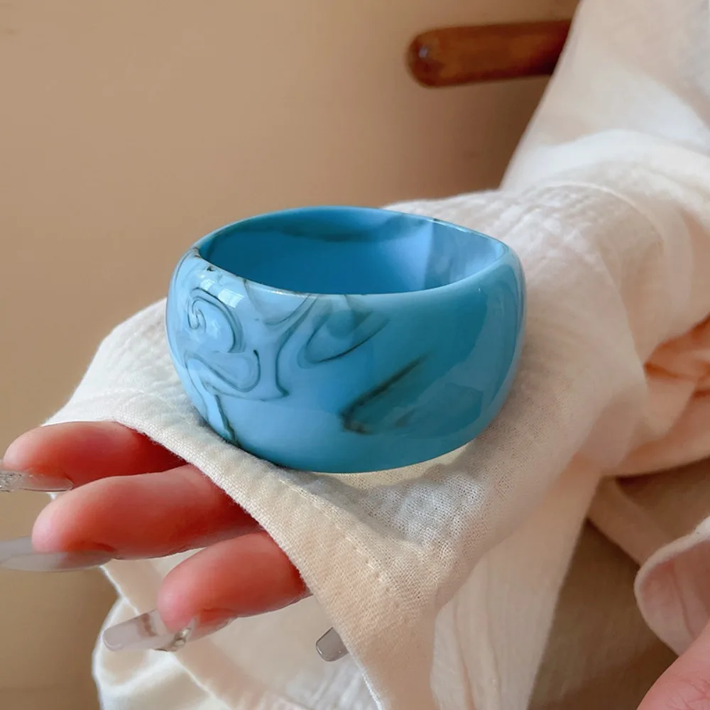 

Minority Design Glitter Acrylic Bangle Vintage Retro Jelly Color Wide Bracelet Exaggerated Jewelry Accessories