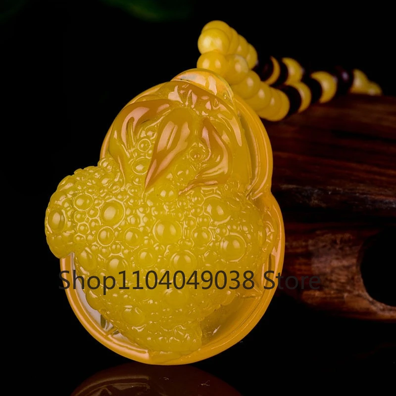 Honey Wax Pendant Pixiu Men's and Women's Amber Chicken Oil Gold Toad Necklace Women Pendant Jewelry