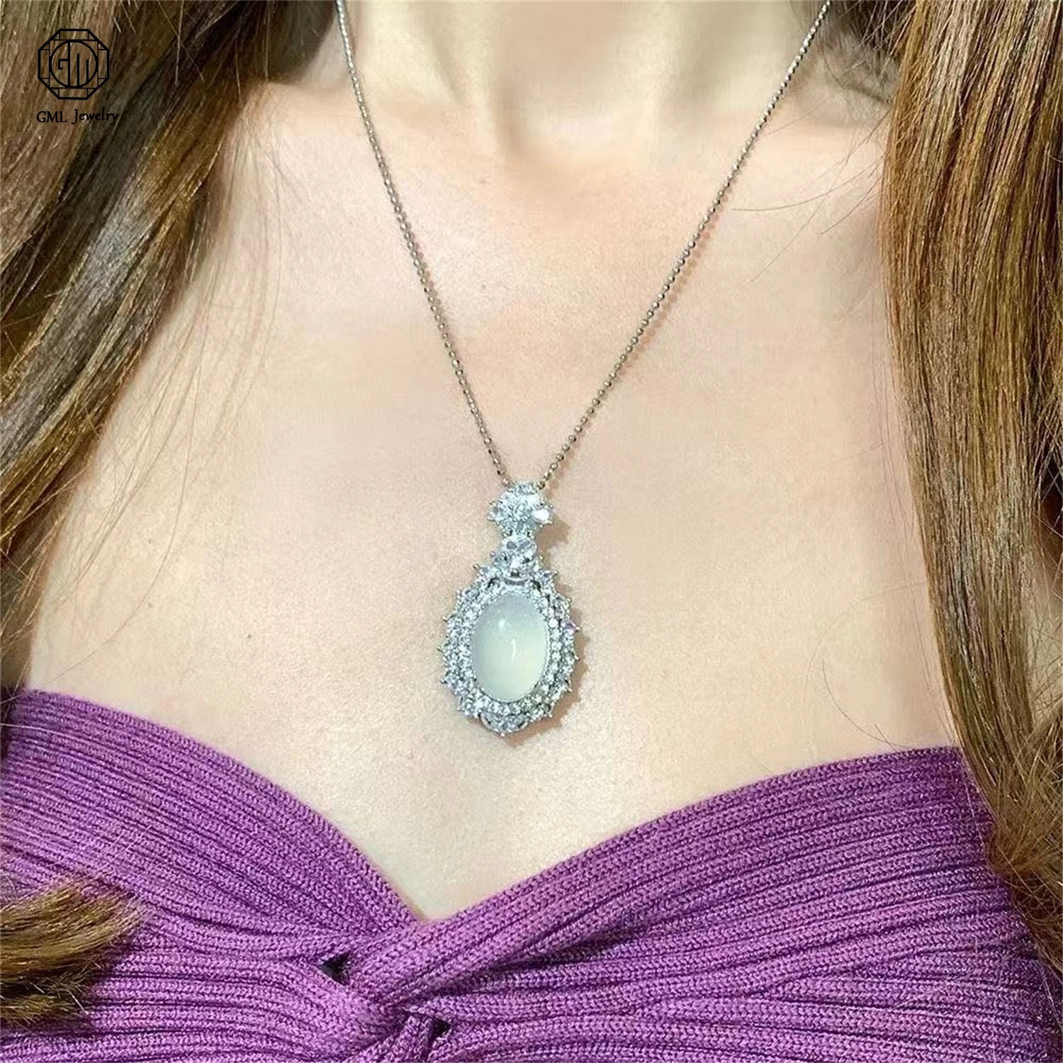 Natural Russian White Ice Quartzite Oval Cabochon Pendant Egg Shape High Grade Translucent Gemstone Necklace Women Jewelry Gift