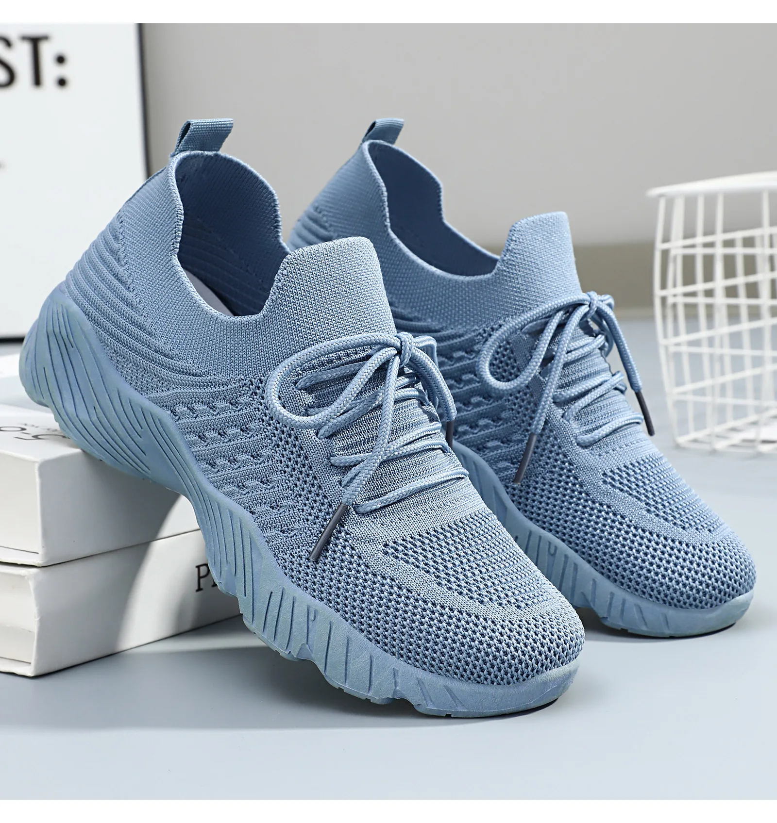 Atmungsaktive Damen-Sneaker aus Flying Weave, leichte, weiche Sohle, für ältere Menschen, Mutter, Wanderschuhe, Sommer-Mesh, rutschfeste, lässige Sportschuhe – Detail 18